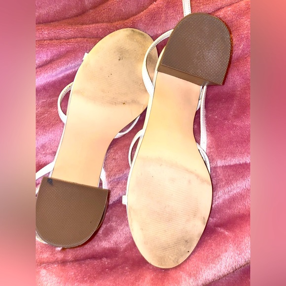 Spring Cleaning! Practically Brand New…. - Picture 2 of 2